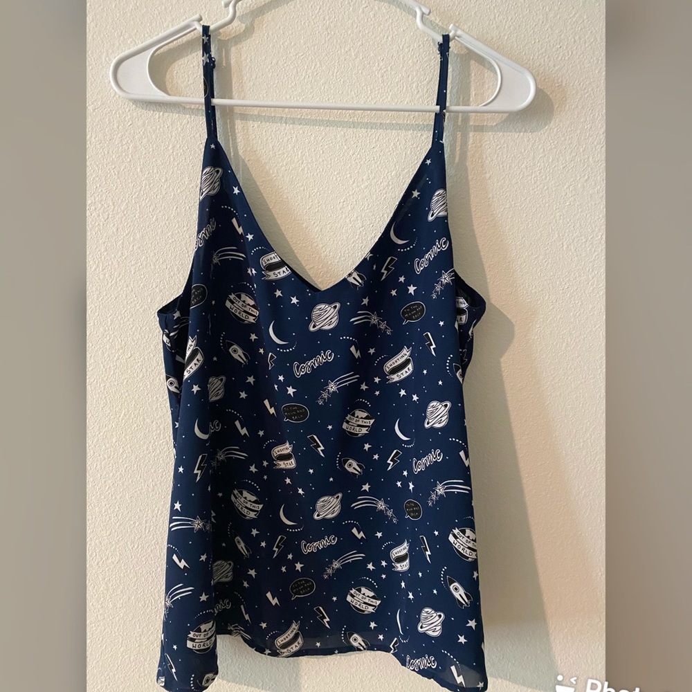 COTTON ON Navy blue tank. Gorgeous print!